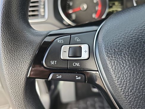 Used 2017 Volkswagen Jetta S image 16