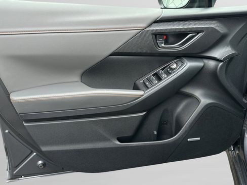 Certified 2024 Subaru Crosstrek 2.5i Limited w/ Crosstrek Mirror Package image 20