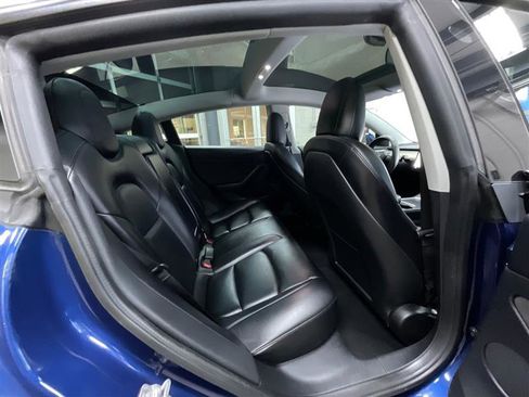 Used 2022 Tesla Model 3 Standard Range image 21