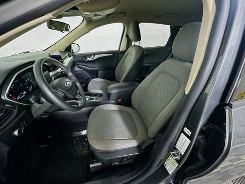Used 2020 Ford Escape SE image 13