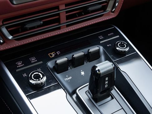 Certified 2025 Porsche 911 Turbo S image 29