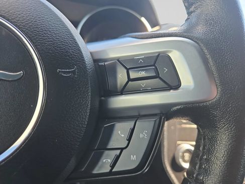 Used 2019 Ford Mustang Coupe RWD image 22