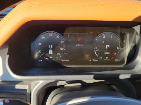 Used 2023 Land Rover Defender 130 X-Dynamic SE image 16