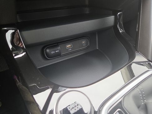 New 2026 Kia Seltos S FWD image 31