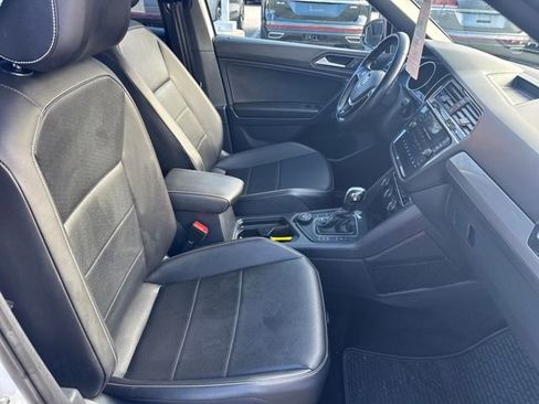 Certified 2021 Volkswagen Tiguan SE R-Line image 33