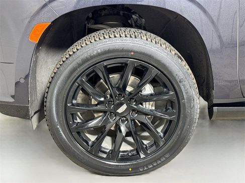 Used 2023 Cadillac Escalade Sport Platinum w/ LPO, ONYX Package image 33