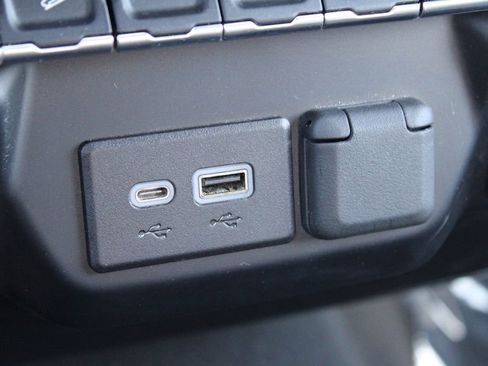 Used 2022 GMC Sierra 1500 SLE w/ X31 Off-Road Package image 39