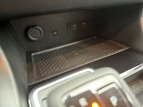 Used 2025 Nissan Pathfinder SL image 17