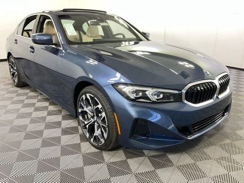 Certified 2025 BMW 330i xDrive Sedan w/ Premium Package AWD/4WD image 48