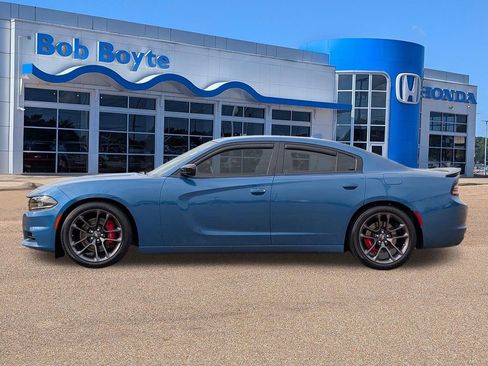 Used 2023 Dodge Charger SXT w/ Plus Group RWD image 2