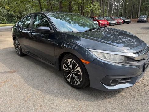 Used 2017 Honda Civic EX-L image 1