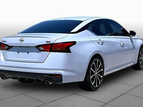 Used 2023 Nissan Altima 2.5 SR FWD image 13