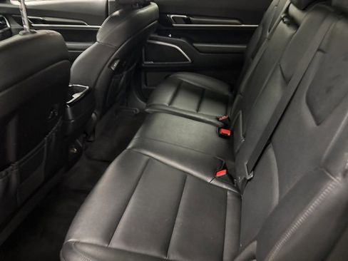Used 2023 Kia Telluride LX image 13