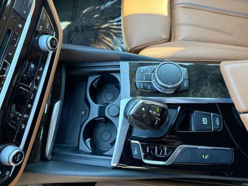 Used 2017 BMW 530i xDrive image 21