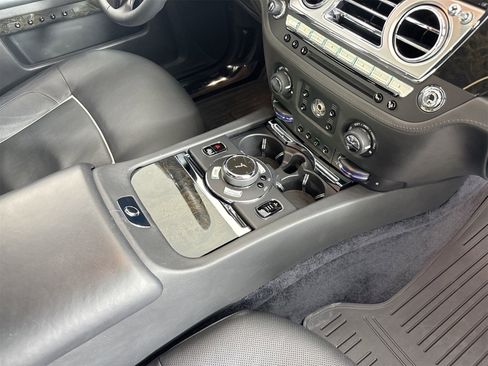 Used 2014 Rolls-Royce Ghost image 27