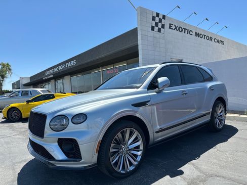 Used 2023 Bentley Bentayga Speed AWD/4WD image 1