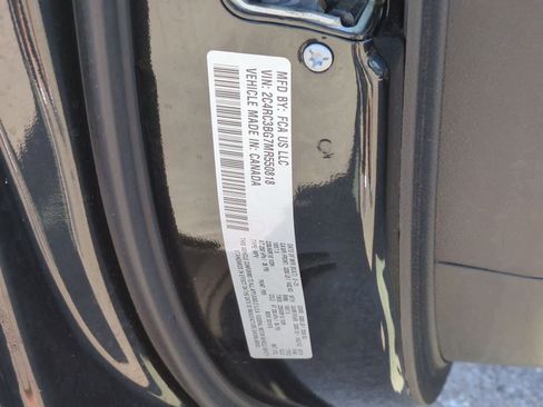 Used 2021 Chrysler Pacifica Touring-L w/ Uconnect Theater Family Group AWD/4WD image 36