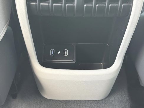 Used 2024 Hyundai Kona SEL FWD image 11