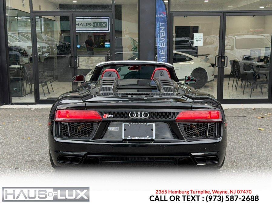Used 2017 Audi R8 V10 w/ Carbon Exterior Package AWD/4WD image 24