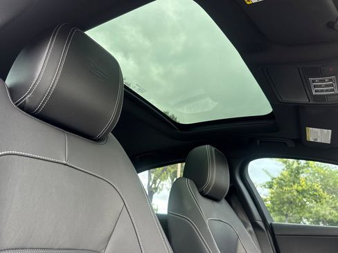 Used 2018 Jaguar XE S RWD image 16