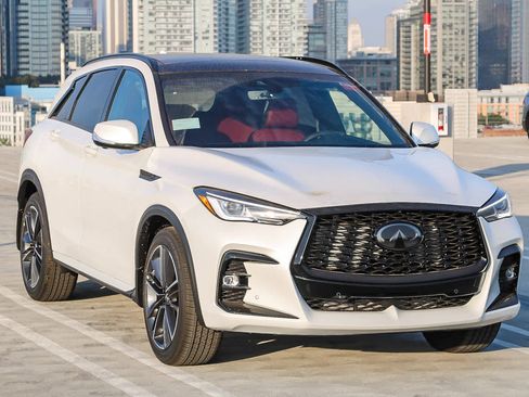 New 2025 INFINITI QX50 Sport image 3