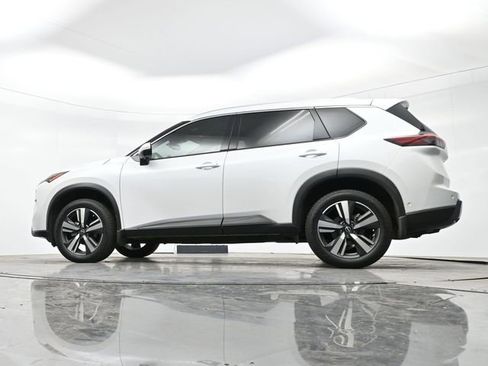 Used 2024 Nissan Rogue SL image 26