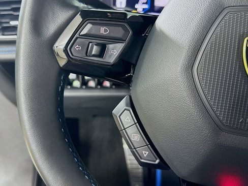 Used 2023 Lamborghini Huracan EVO RWD image 18