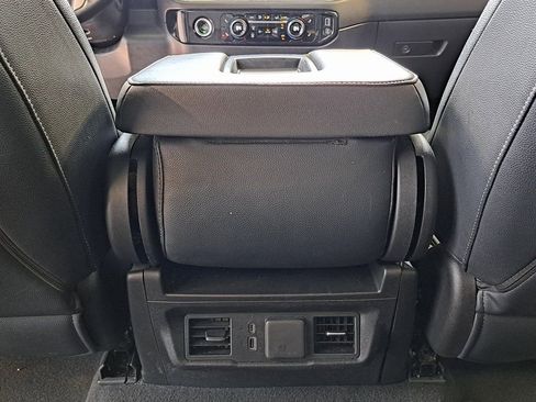 Used 2023 Chevrolet Silverado 1500 LT AWD/4WD image 28