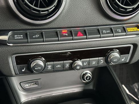 Used 2017 Audi A3 e-tron Prestige w/ Prestige Package image 20