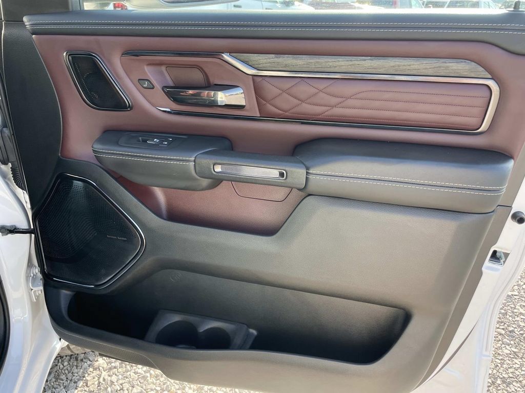 Used 2025 RAM 1500 Limited AWD/4WD image 31