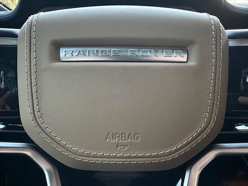 Used 2023 Land Rover Range Rover Sport SE image 17
