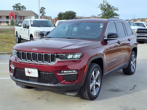 Used 2023 Jeep Grand Cherokee 4WD 4xe image 3