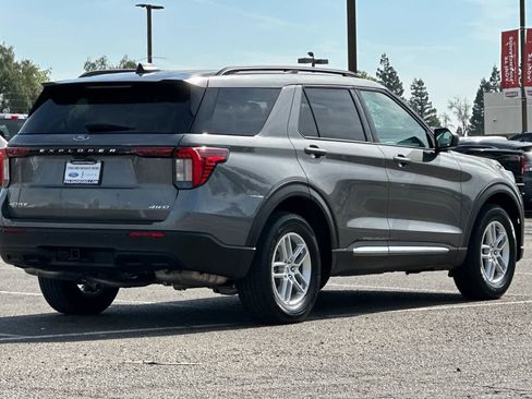 Certified 2025 Ford Explorer Active image 2