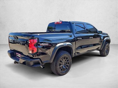 Used 2025 Chevrolet Colorado Trail Boss AWD/4WD image 5