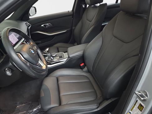 Used 2019 BMW 330i xDrive Sedan w/ Convenience Package image 17