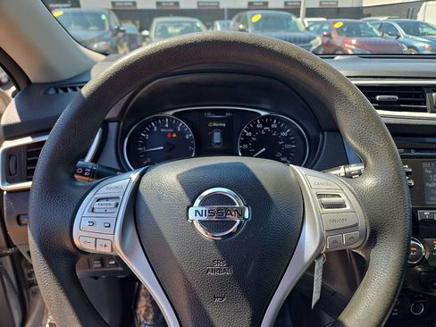 Used 2016 Nissan Rogue S AWD/4WD image 19