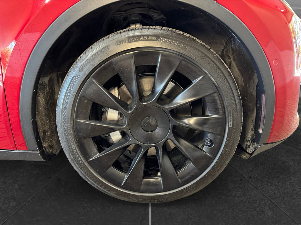 Used 2020 Tesla Model Y Long Range AWD/4WD image 32