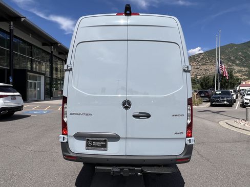 New 2026 Mercedes-Benz Sprinter 2500 image 12