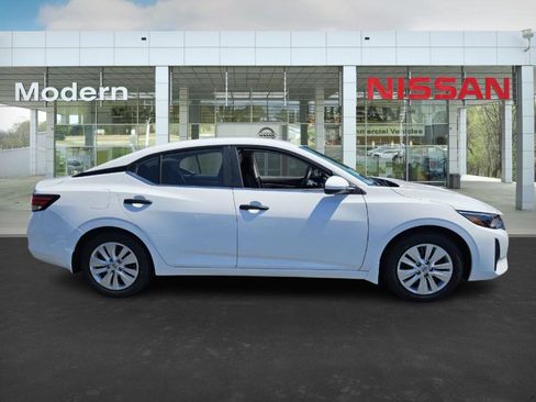 New 2025 Nissan Sentra S image 3