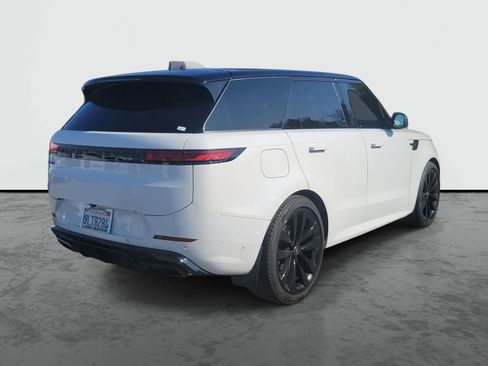 Used 2024 Land Rover Range Rover Sport Dynamic SE image 4
