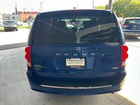 Used 2018 Dodge Grand Caravan SE w/ UConnect Hands-Free Group image 6