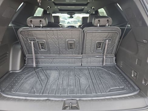 Used 2023 Chevrolet Traverse Premier w/ Redline Edition image 24