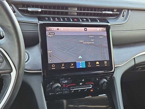 Used 2021 Jeep Grand Cherokee L Limited image 28