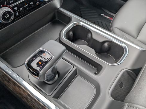 Used 2026 Chevrolet Silverado 1500 LT Trail Boss w/ Convenience Package II AWD/4WD image 22