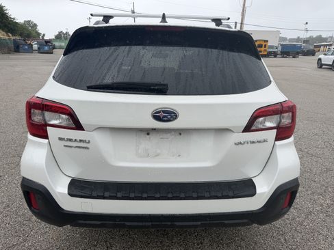 Used 2019 Subaru Outback 2.5i Touring w/ Popular Package #3A AWD/4WD image 6
