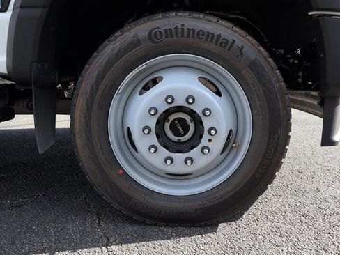 New 2026 Ford F550 4x4 Supercab Super Duty image 11