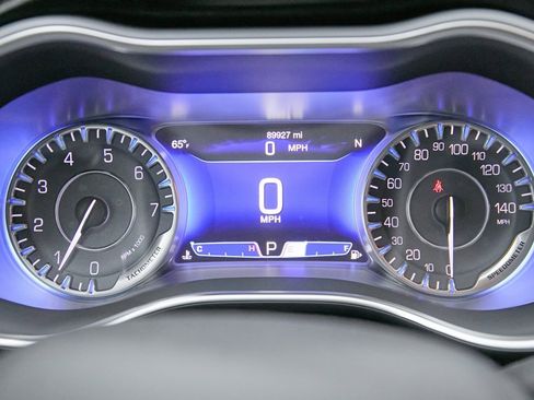 Used 2015 Chrysler 200 C w/ Navigation & Sound Group I image 29