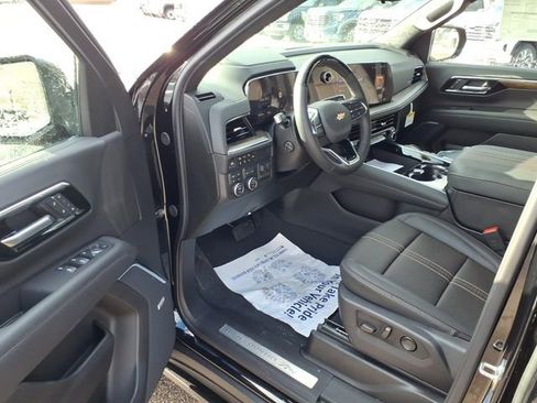 New 2026 Chevrolet Suburban High Country image 10