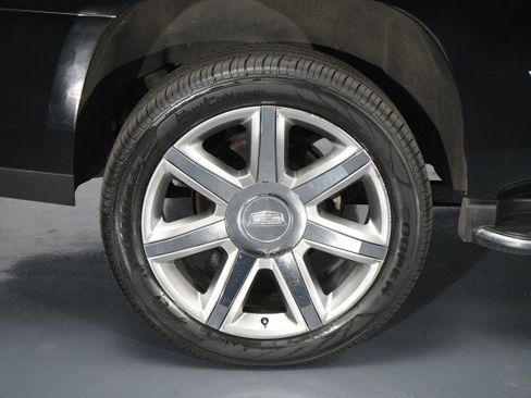 Used 2020 Cadillac Escalade Luxury image 30