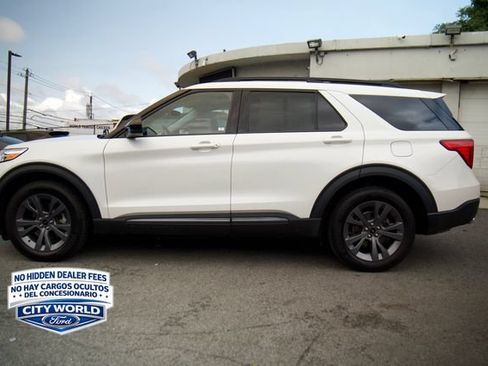 Certified 2023 Ford Explorer XLT w/ Equipment Group 202A AWD/4WD image 4
